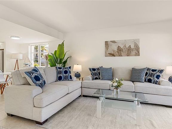 2nd image of 900 8th AVE S #102