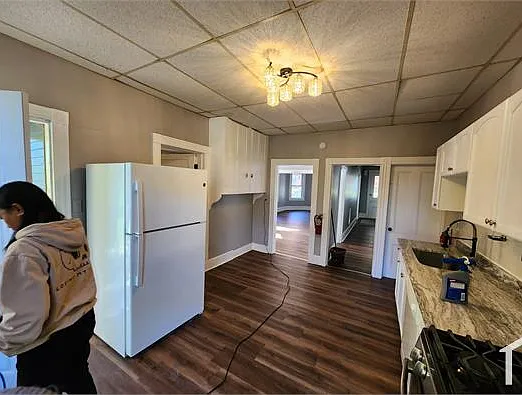4 bed, 1725 sqft, $2,795 — Photo 2