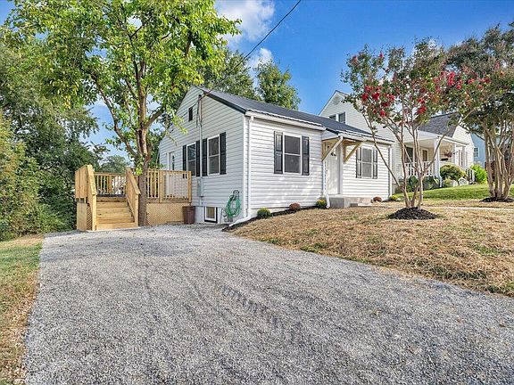 5th image of 1028 Woodrow Ave SE