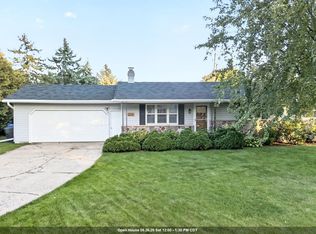 2516 N Summit St, Appleton, WI 54914