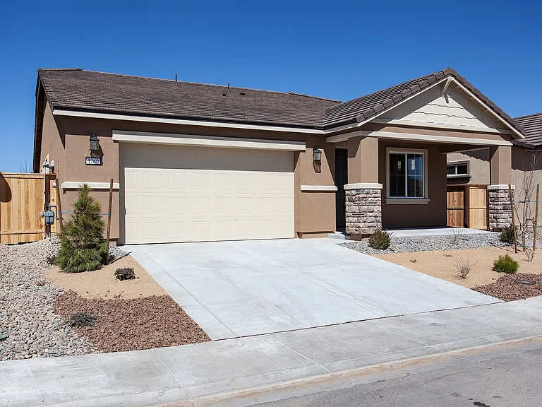 1260 Grey Owl Dr — Photo 3