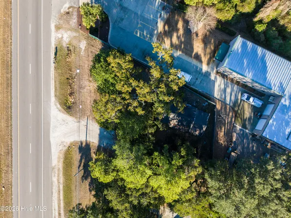 20748 Us Highway 17, Hampstead, NC 28443