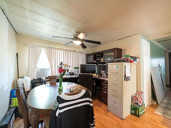 2nd image of 3841 Flossmoor Rd