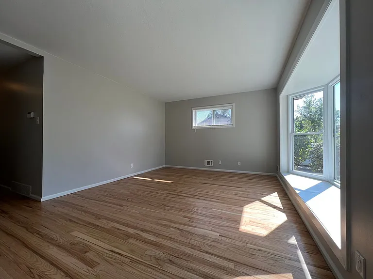 1365 Lucille Ct — Photo 4