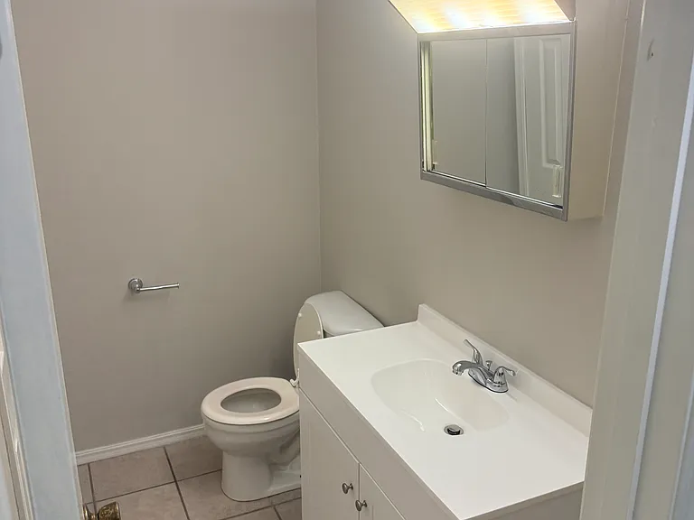 828 Hardy Springs Cir #C — Photo 6