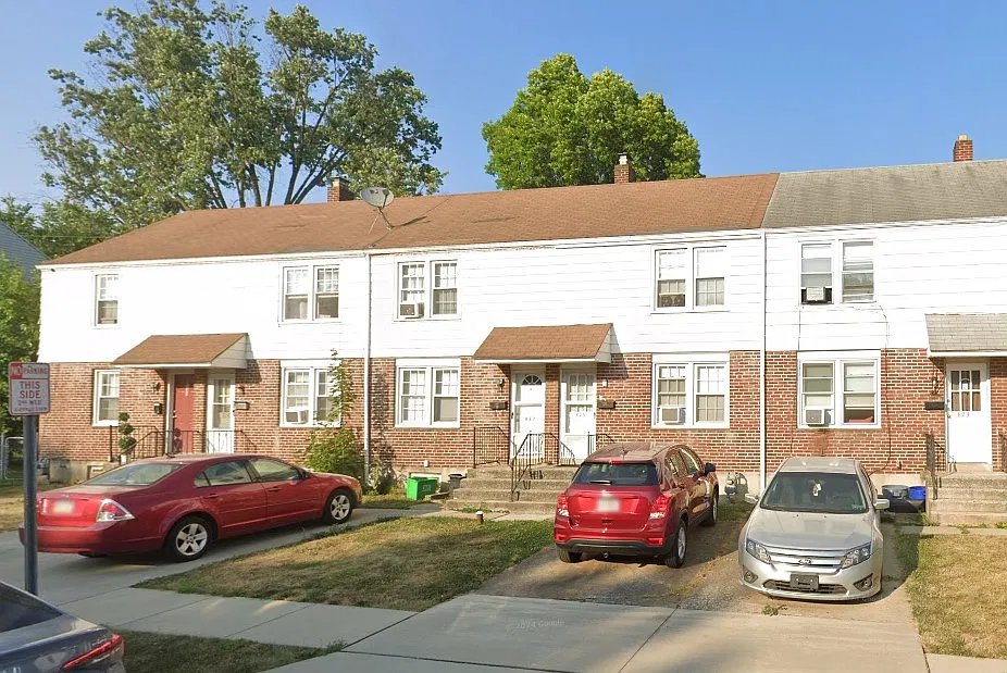 2 bed, $1,075 — Photo 1