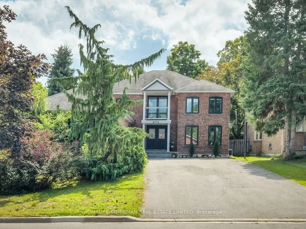 365 Kennedy St, Aurora, ON L4G 5M5