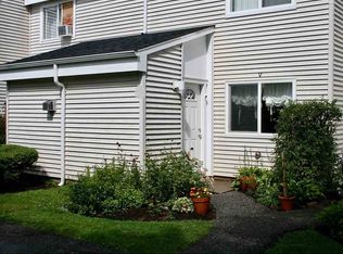 5 Grandview Dr #I, South Burlington, VT 05403