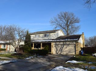 577 Meadowlake Rd, Canton, MI 48188