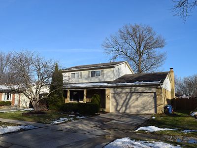 577 Meadowlake Rd, Canton, MI, 48188
