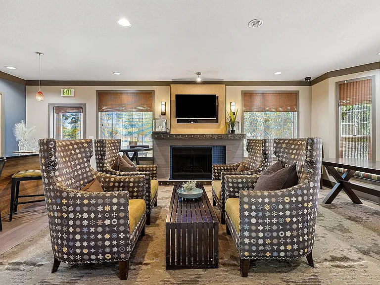 Waterford Apartments — Photo 10