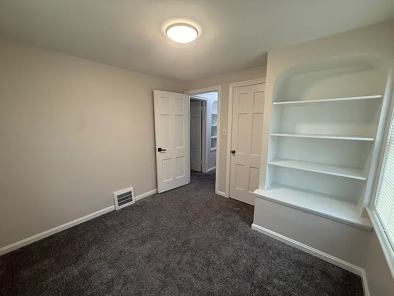 4350 Silsby Rd — Photo 8