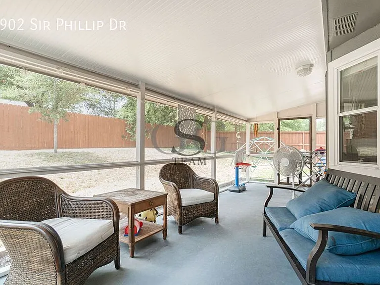 2902 Sir Phillip Dr — Photo 13