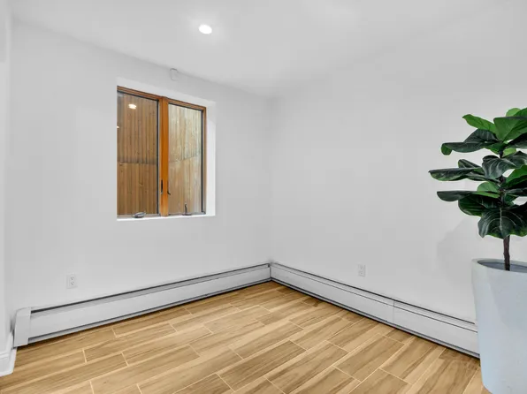 362 12th Street image 12 of 18