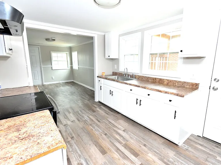 1577 Charter Dr — Photo 7