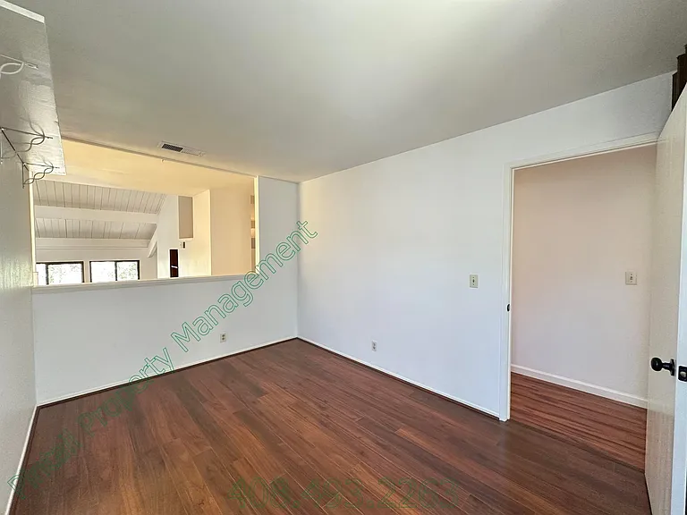 802 Kingfisher Ter — Photo 22