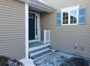 25 Overlook Cir, Hudson, NH 03051