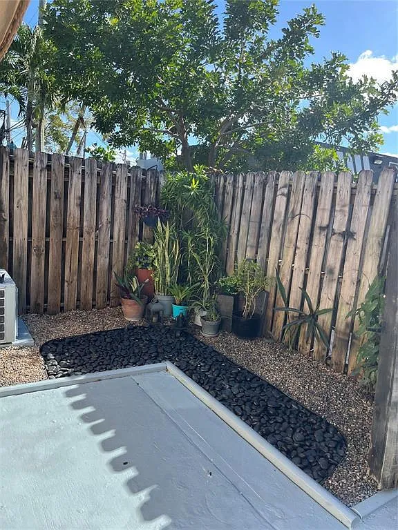Studio, 1.0 bath, 264 sqft, $1,250 — Photo 4