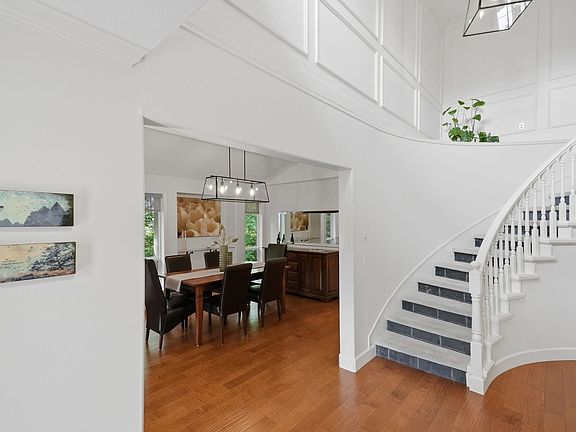 4th image of 35787 Graystone Dr