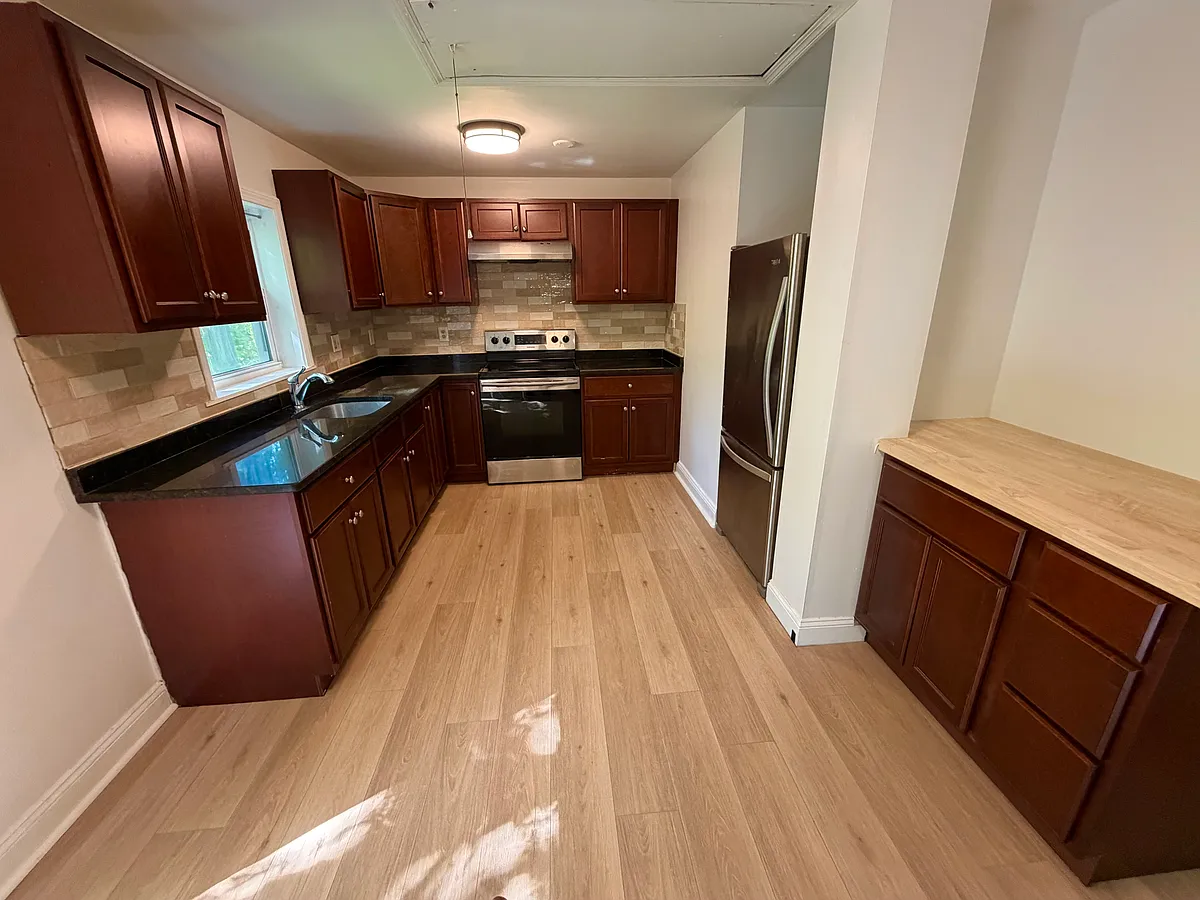 Building Photo - 117 Arlington St #2