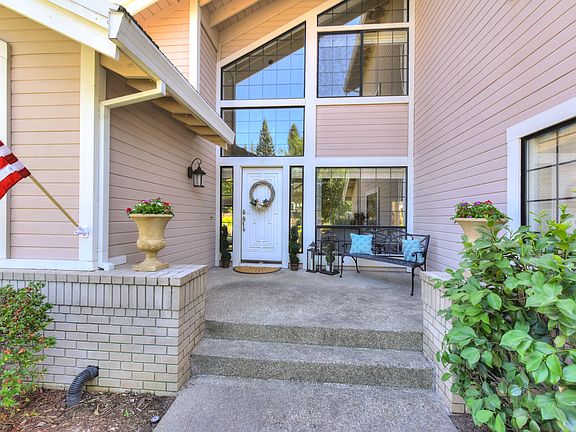 3rd image of 11712 Red Hill Ct