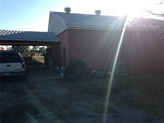 Garage/Bunkhouse