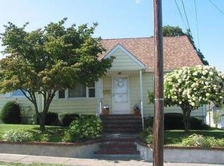 127 Elizabeth Pl, Totowa, NJ