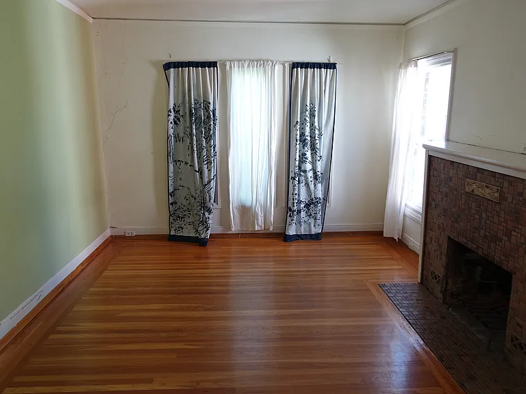 2573 Virginia St #A — Photo 2