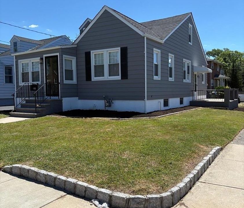 1st image of 1019 W Henry St