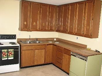 5th image of 3001 Fairwood Dr