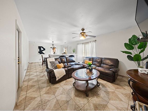2nd image of 461 Rio Bonito Street