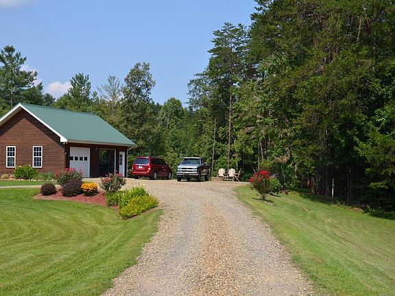 Double garage/workshop