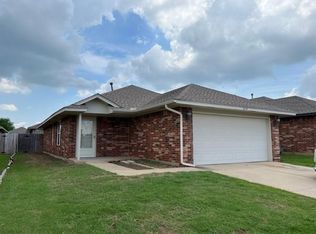 3614 Liberty Dr, Moore, OK 73160