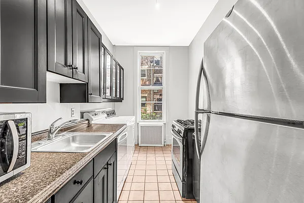 Rented by Sotheby's International Realty | media 17