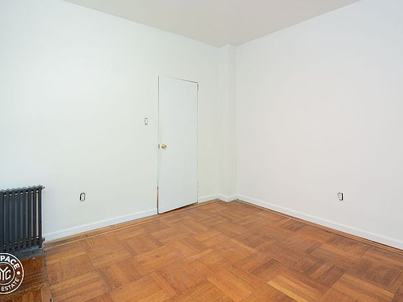 5th image of 661 Sterling Pl APT 1R