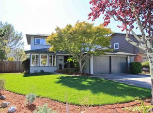 3 Muir Way, Pacifica, CA 94044