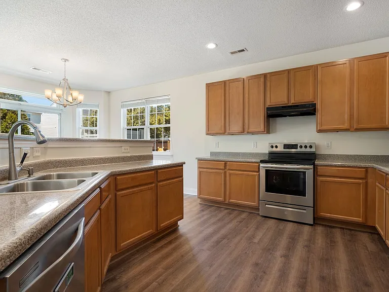 8843 Elizabeth Bennet Pl — Photo 2