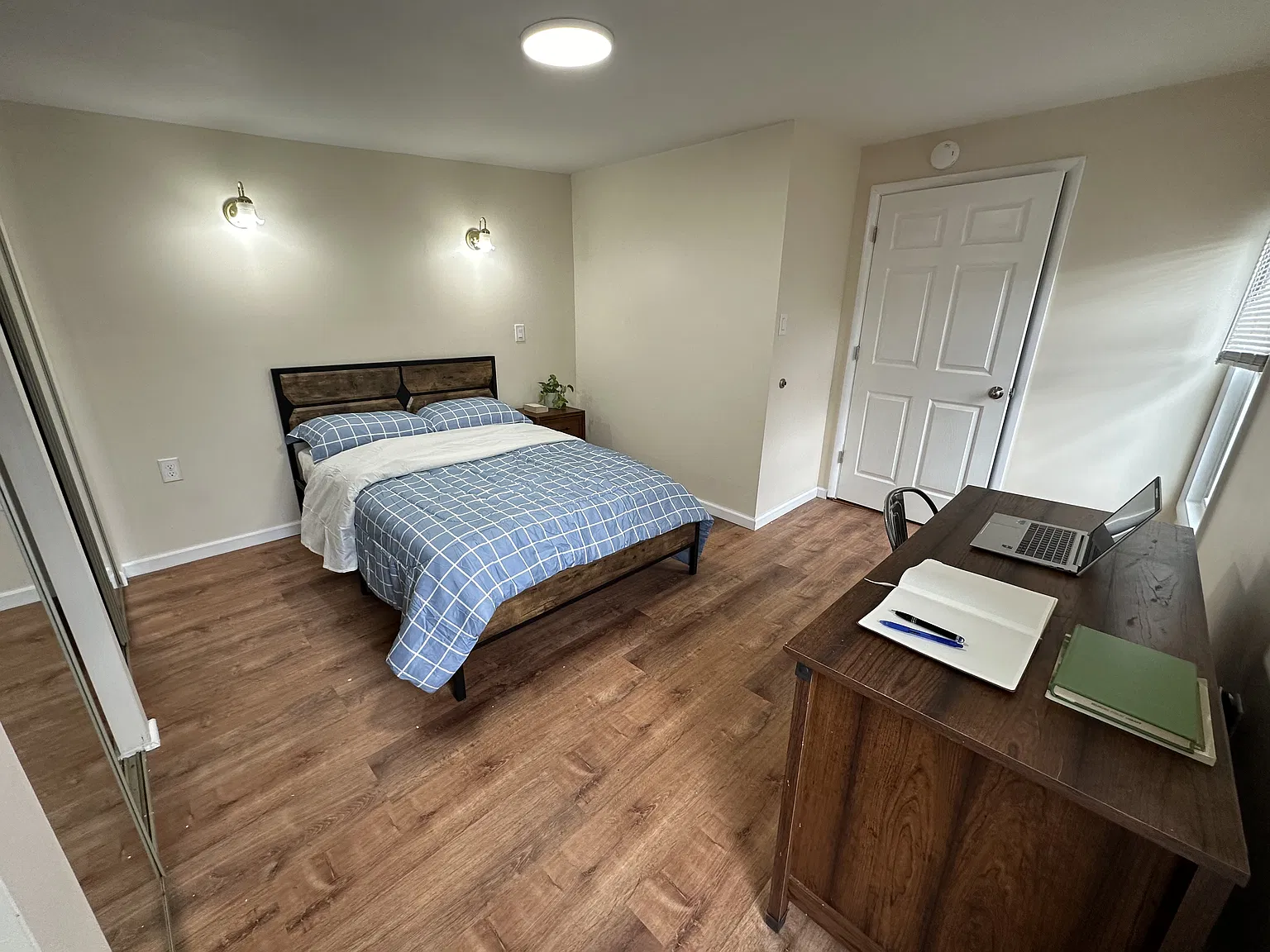 13 Walnut St — Photo 1