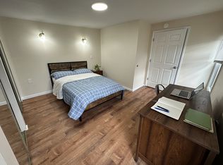 13 Walnut St, Troy, NY 12180