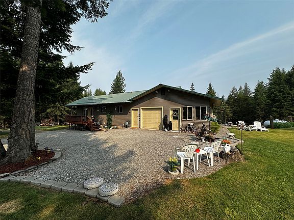 3rd image of 36 Sanders Loop Rd S