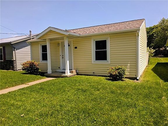 This two bedroom, one bath ranch has much to offer!