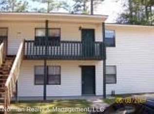 136 Pointe South Dr APT B, Hinesville, GA 31313