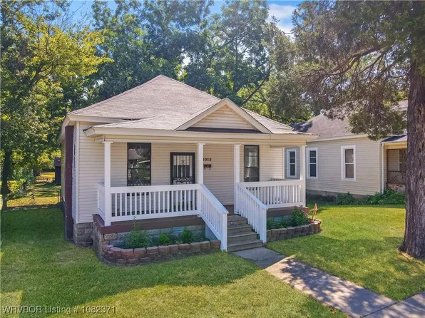 1015 S 24th St, Fort Smith, AR 72901
