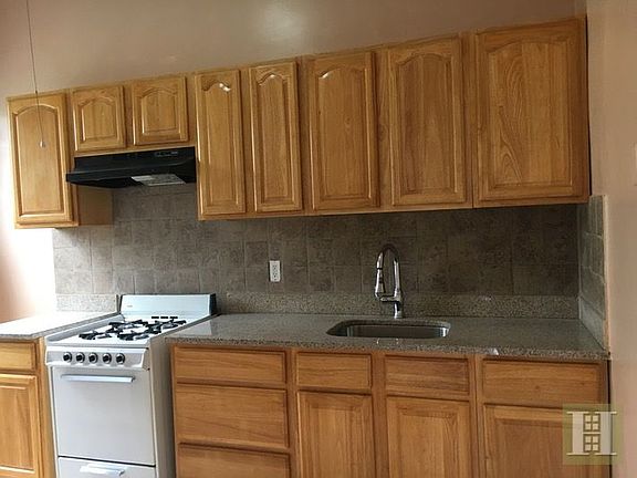 5th image of 133 Lafayette Ave APT 4F