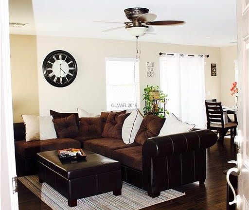 Front door view, nice and open layout!!