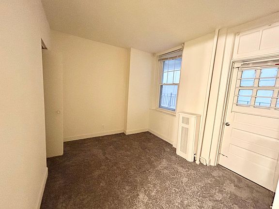 4th image of 1329 Spruce St #4G