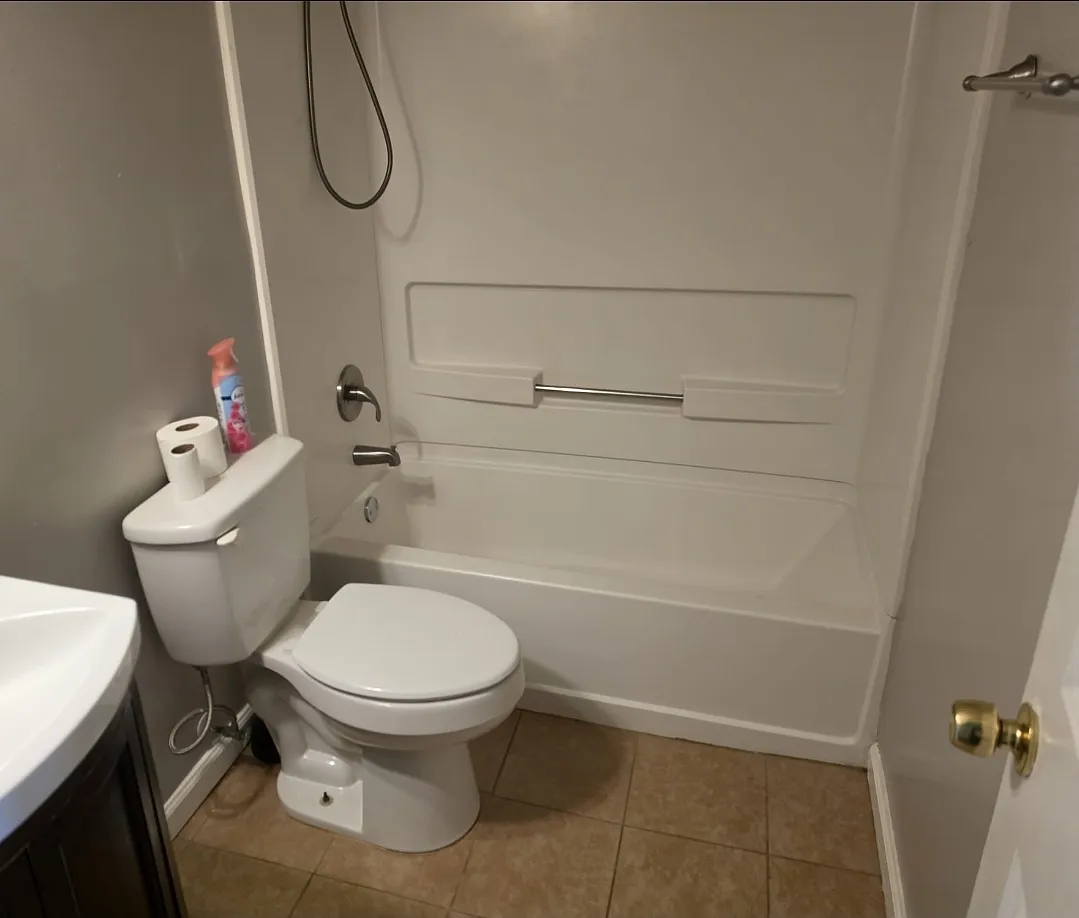 5 bed, 3142 sqft, $2,495 — Photo 1