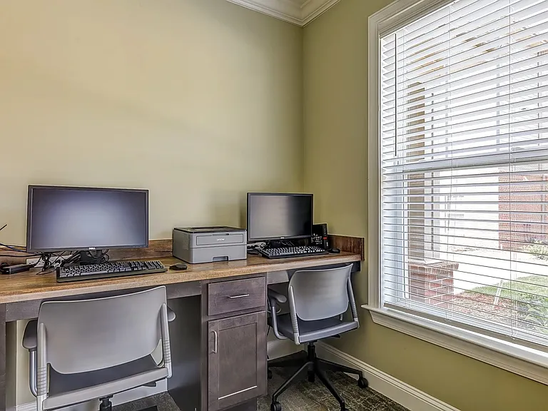 Cambridge Oaks II Apts — Photo 18