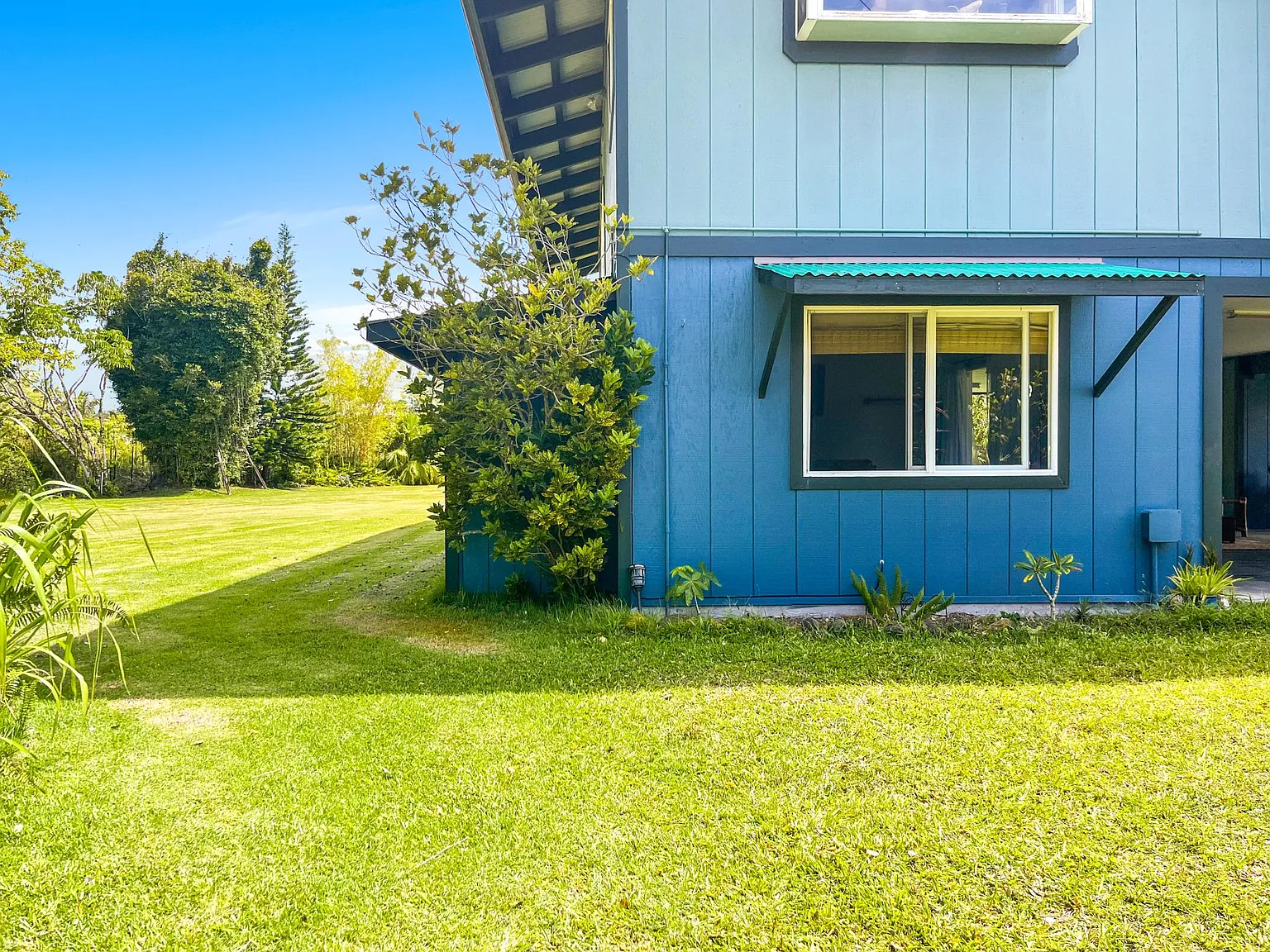 15-1485 Loke Rd — Photo 3