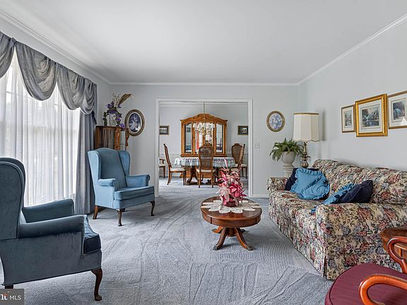 3rd image of 30859 Elm Dr